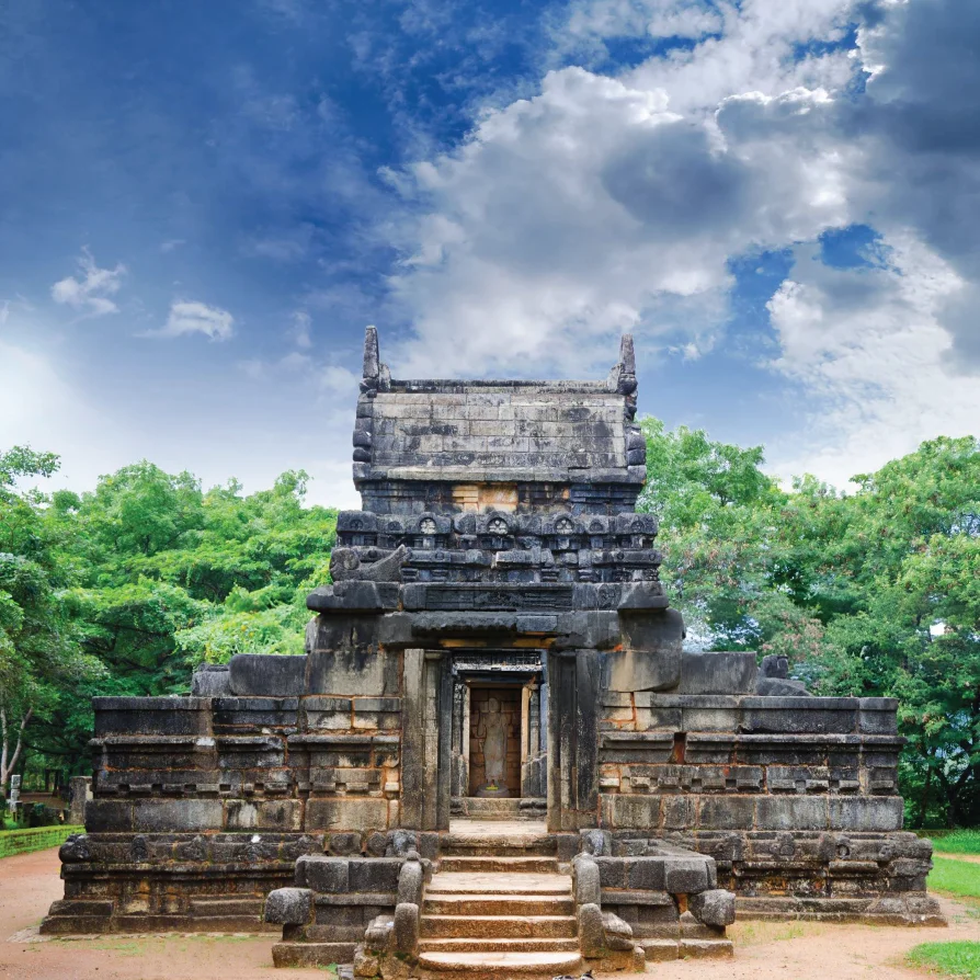 nalanda-gedige-temple-sri-lanka-ancient