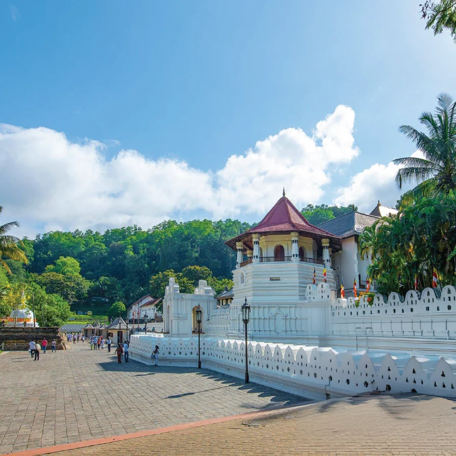 temple-of-the-tooth-relic-sri-lanka